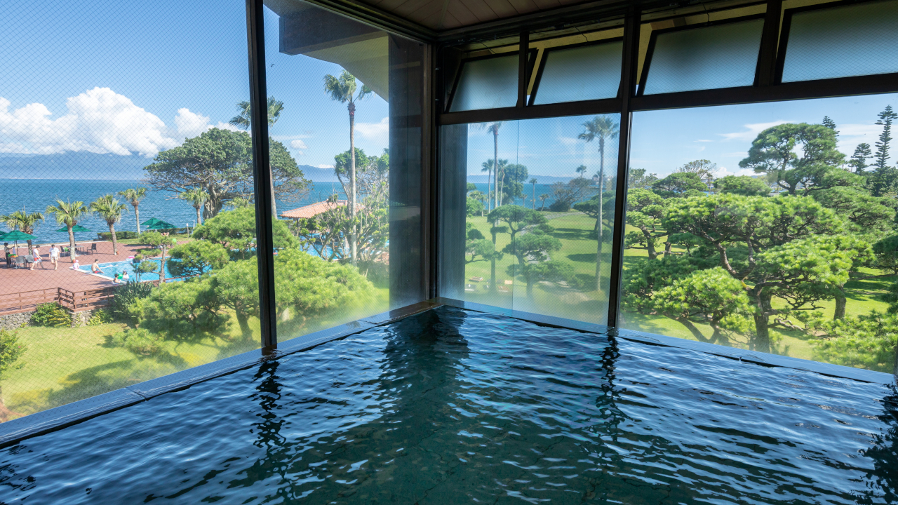 指宿白水館 錦江湾を望む露天風呂