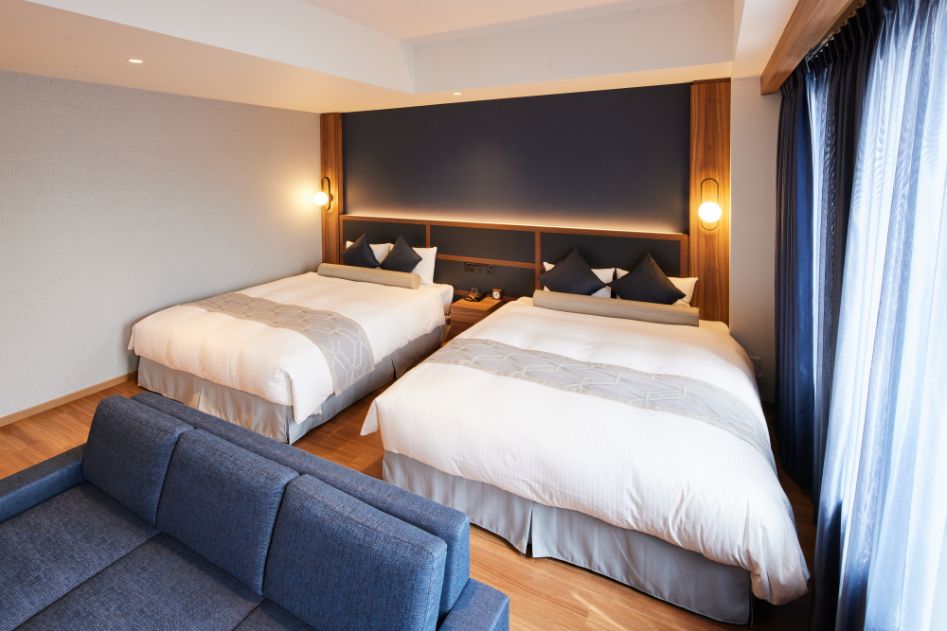 HOTEL SAILS ソファのあるエグゼクティブツイン