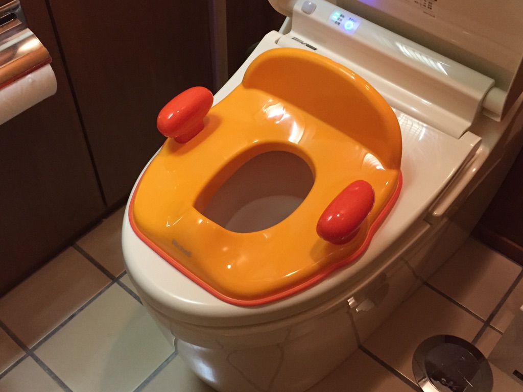 ホテル花水木 貸出の幼児用便座