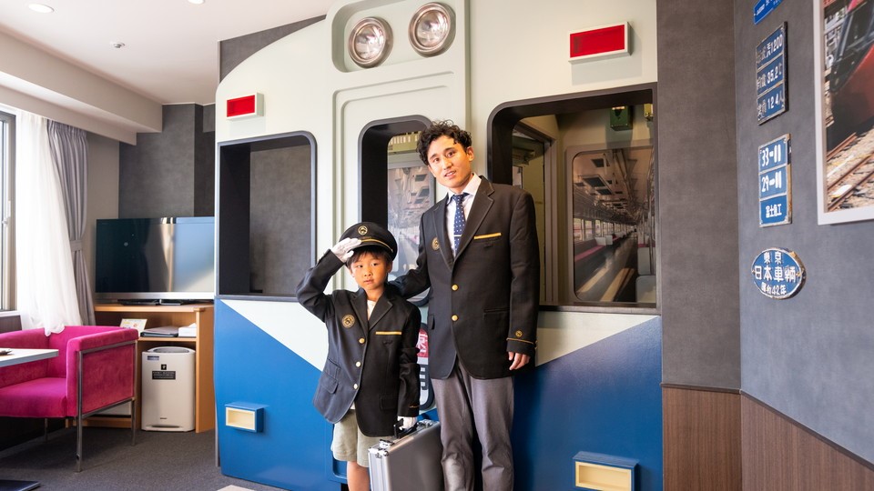ハイランドリゾート ホテル&スパ まるで電車内!? ハイランドリゾート ホテル&スパ に 富士急行線ルーム 誕生